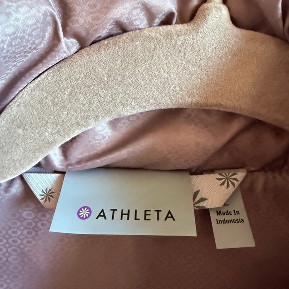 Athleta Women's Quilted Puffer Vest - Taupe - Picture 3 of 3
